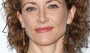 Leslie Hope