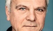 Bernhard Schütz